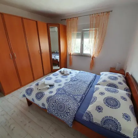 Bozic-tokic Apartman Krk Town