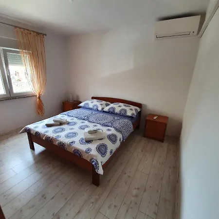 Apartment Bozic-tokic *